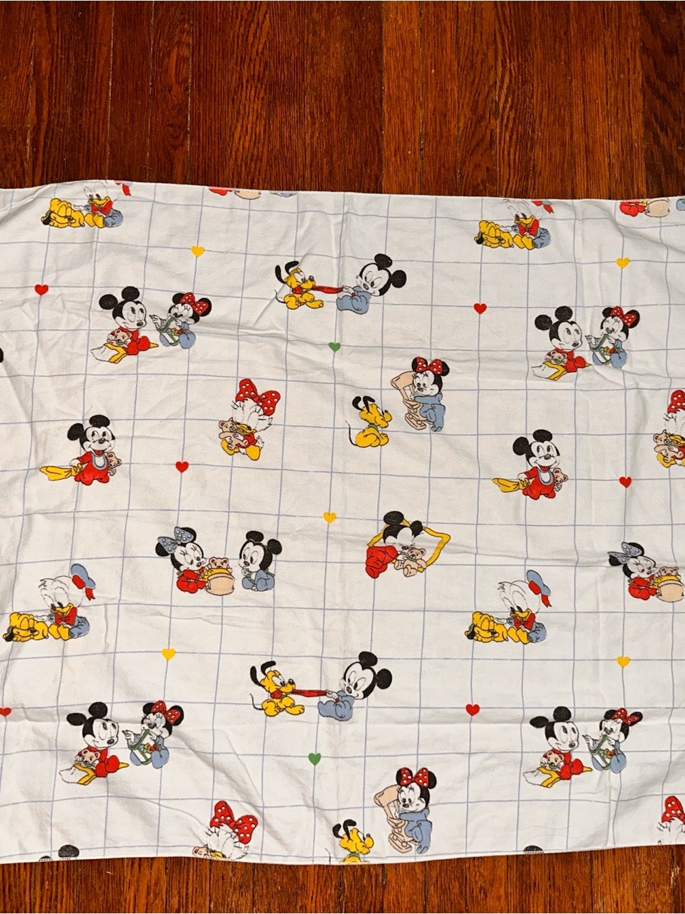 Vintage 1984 Dundee Disney Babies Flannel Baby Blanket Hearts Mickey Mouse